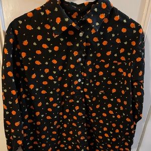 Halloween Karen Scott blouse. Black size large button up